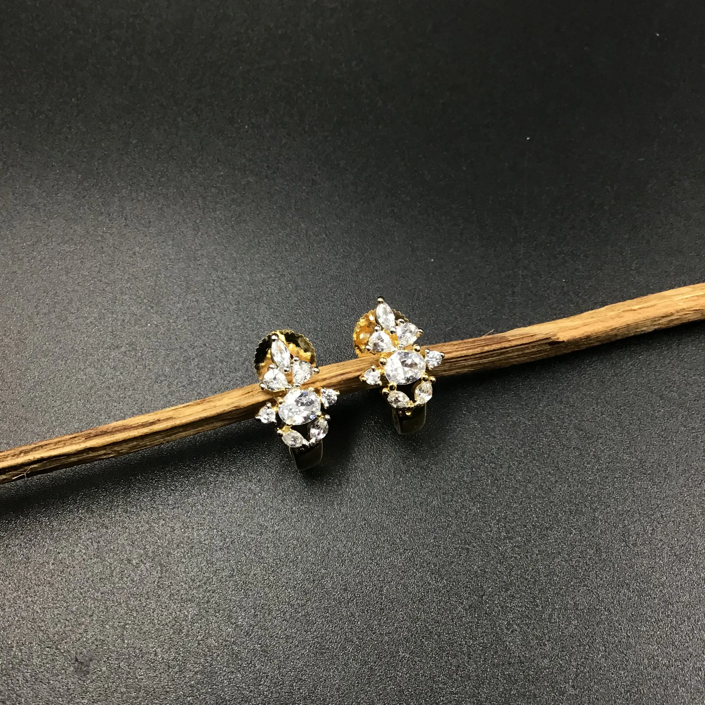 Bali Zircon/AD 3189-11