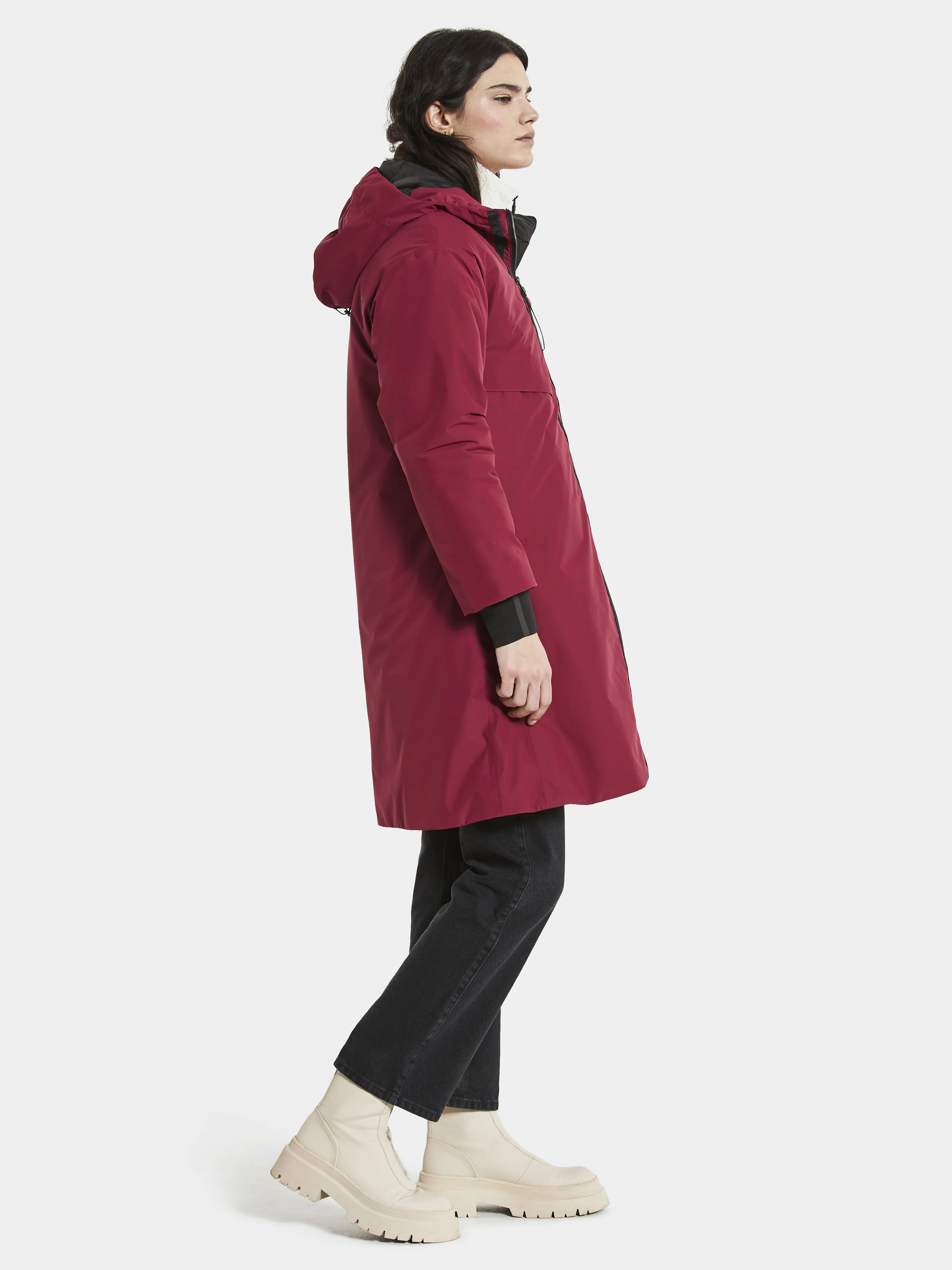 Didriksons Aino Women&#x27;s Parka 4 Ruby Red | Buy Didriksons Aino Women&#x27;s Parka 4 Ruby Red here | Outnorth