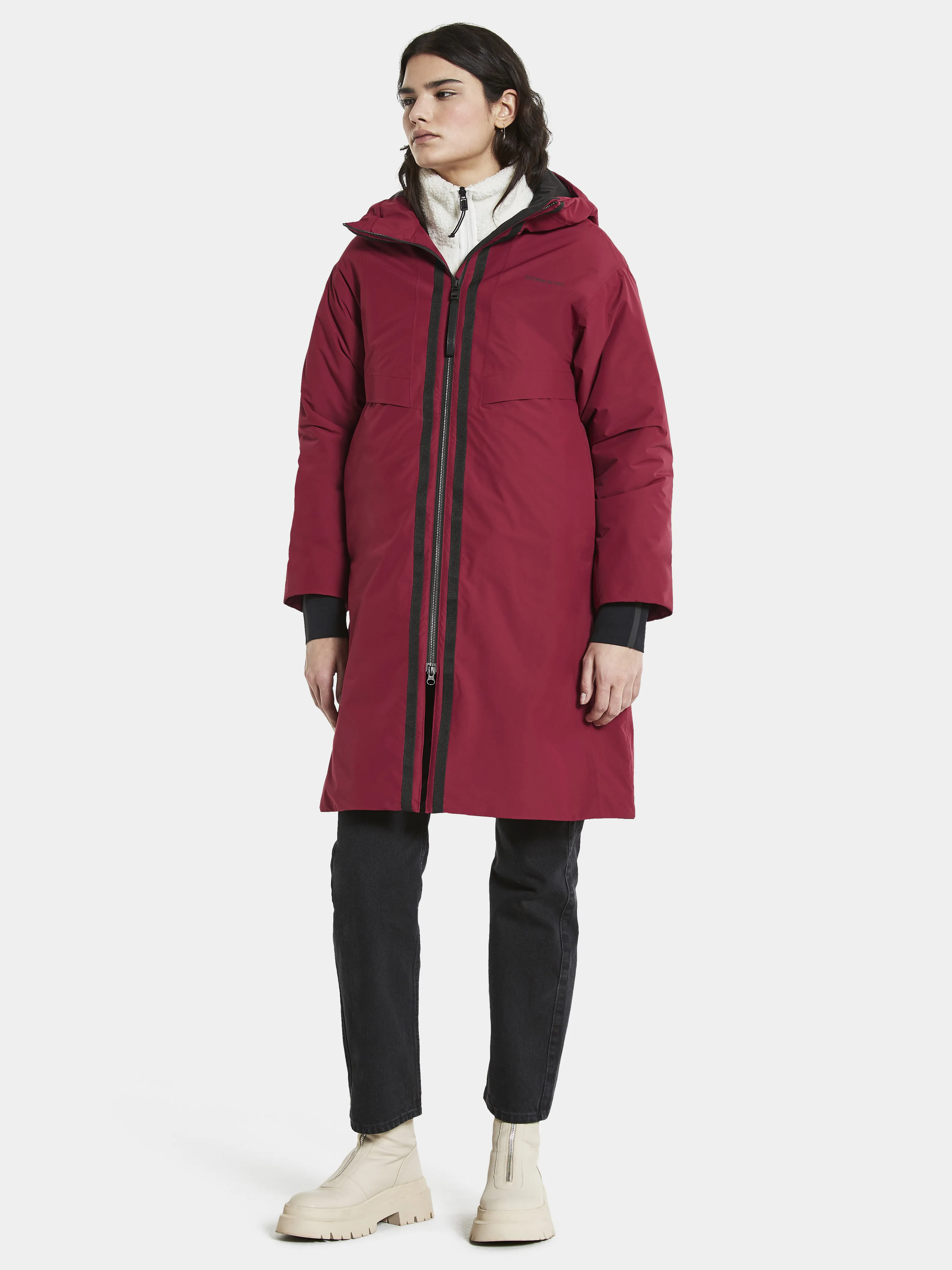 Didriksons Aino Women&#x27;s Parka 4 Ruby Red | Buy Didriksons Aino Women&#x27;s Parka 4 Ruby Red here | Outnorth