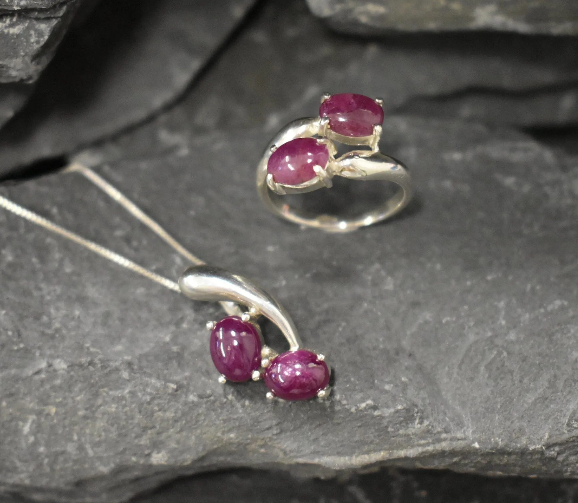 Genuine Ruby Ring - Red Bypass Ring - Vintage Oval Ring