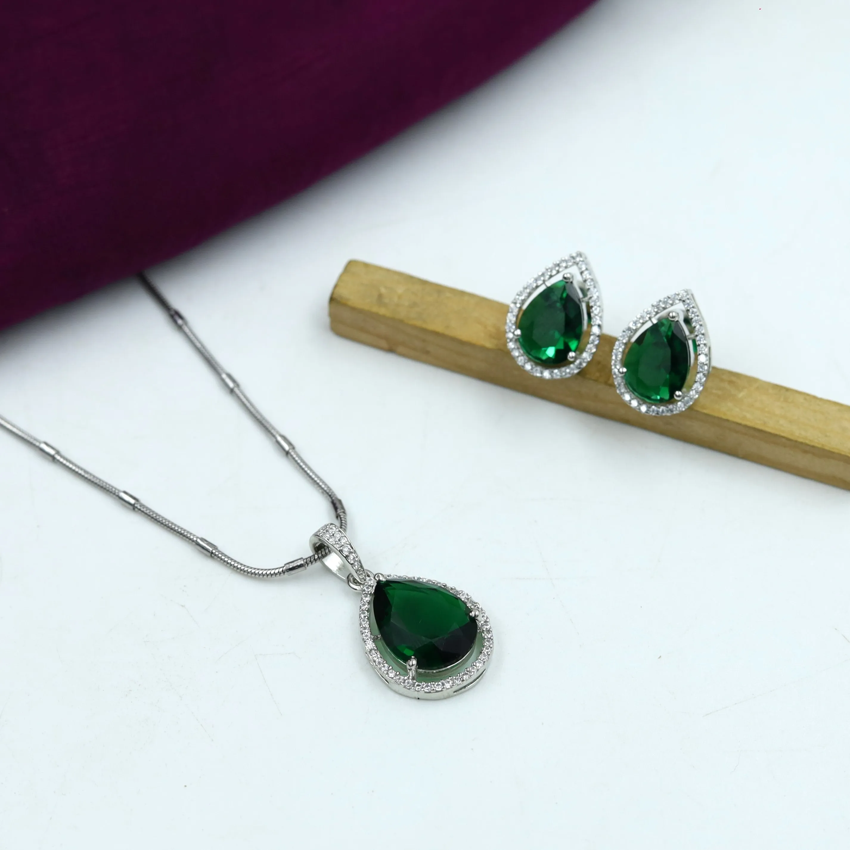 Light Zircon/AD Pendant Set 14863-08