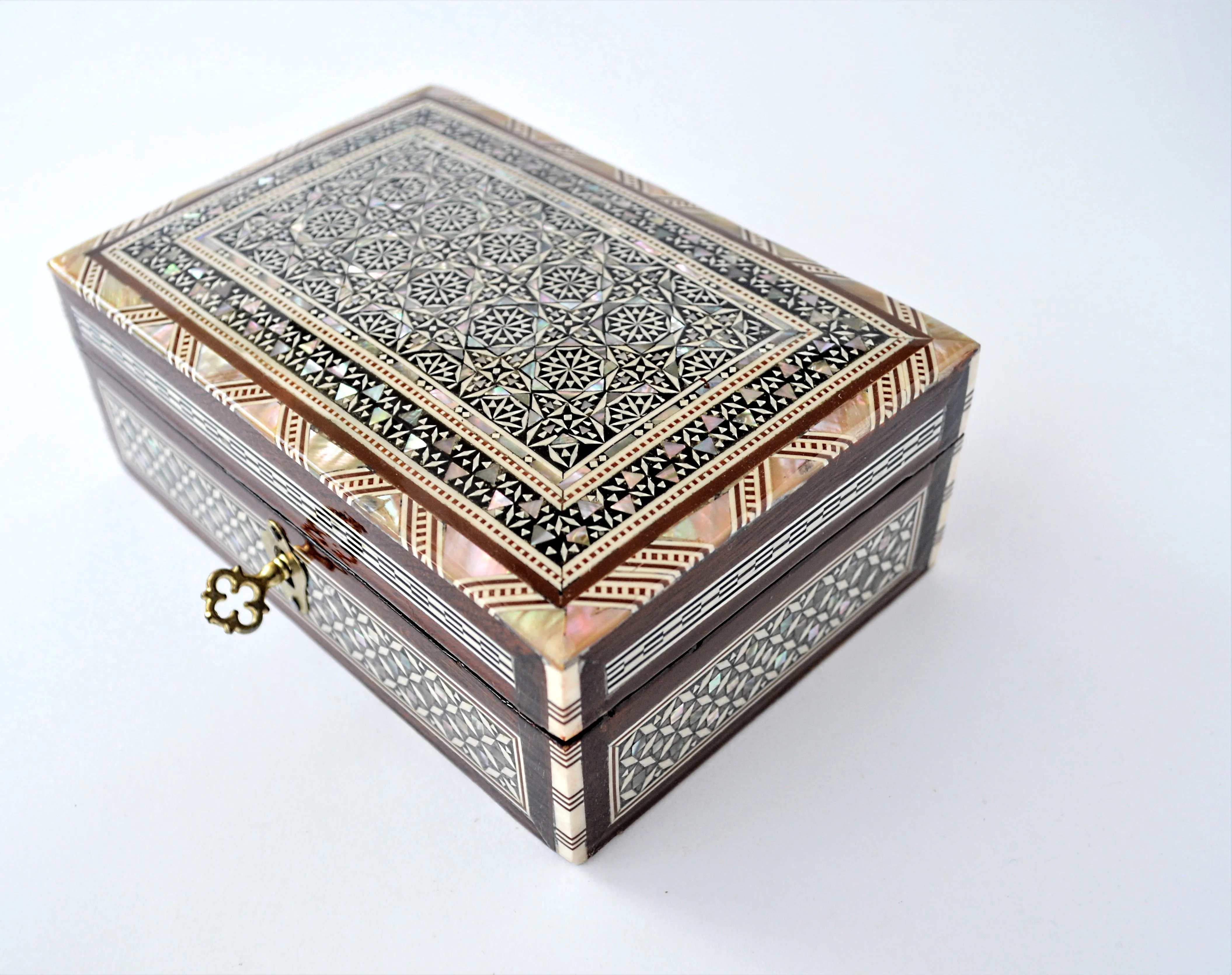 Mother of pearl jewelry box, Egypt mosaic