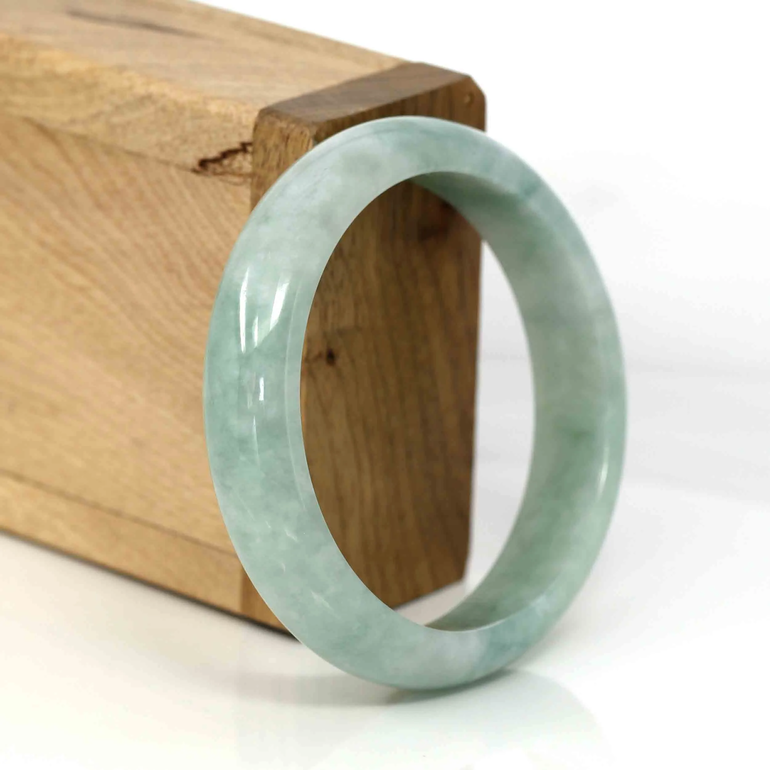 RealJade® Co. Classic Green Natural Jadeite Jade Bangle (55.84 mm )#331