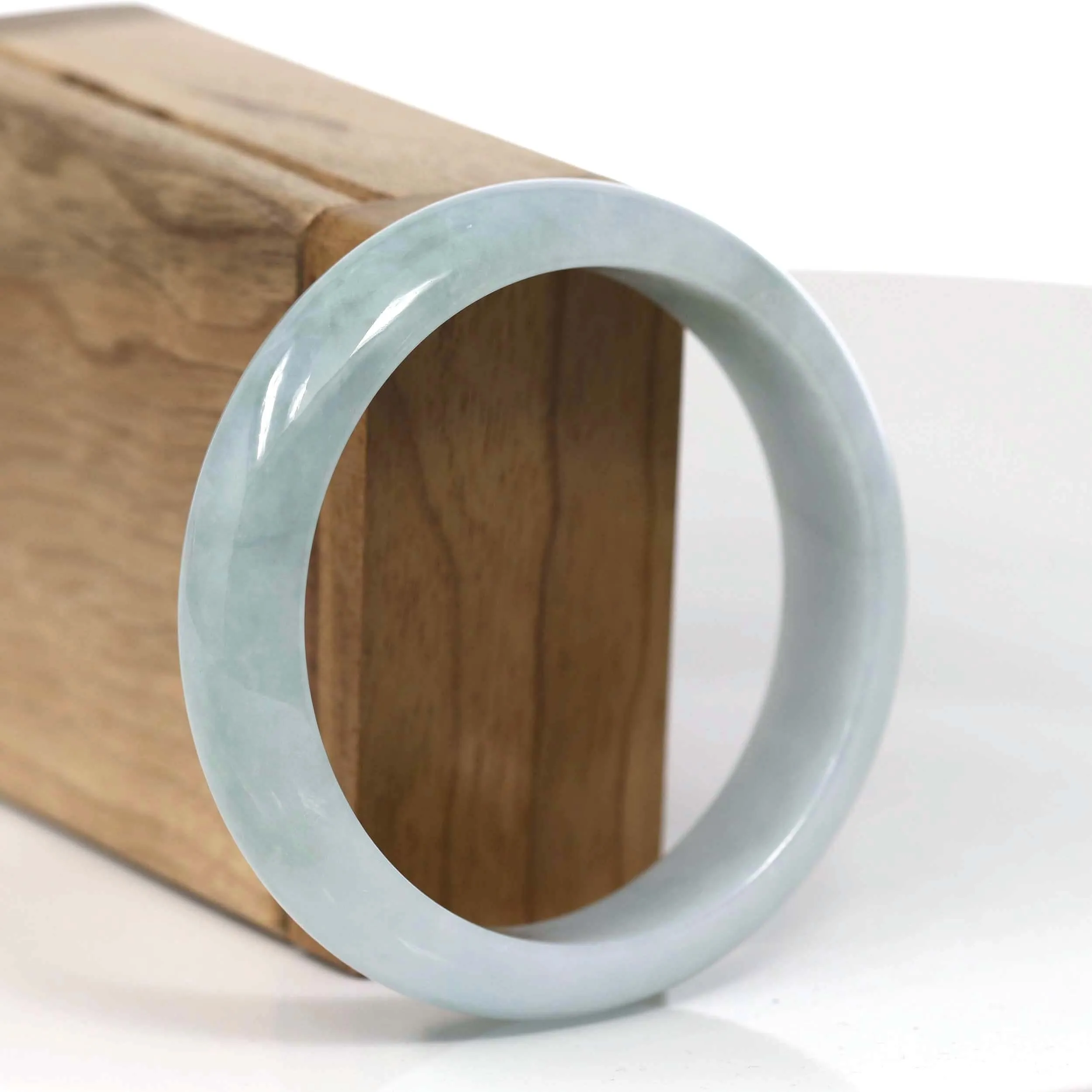 RealJade® Co. Classic Green Natural Jadeite Jade Bangle (56.62 mm )#T139