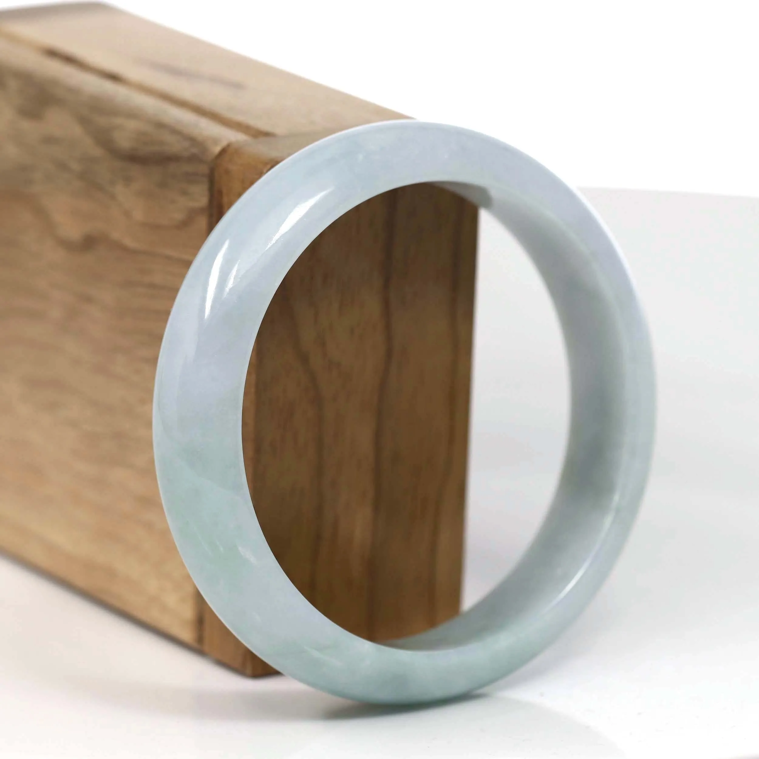RealJade® Co. Classic Green Natural Jadeite Jade Bangle (56.62 mm )#T139