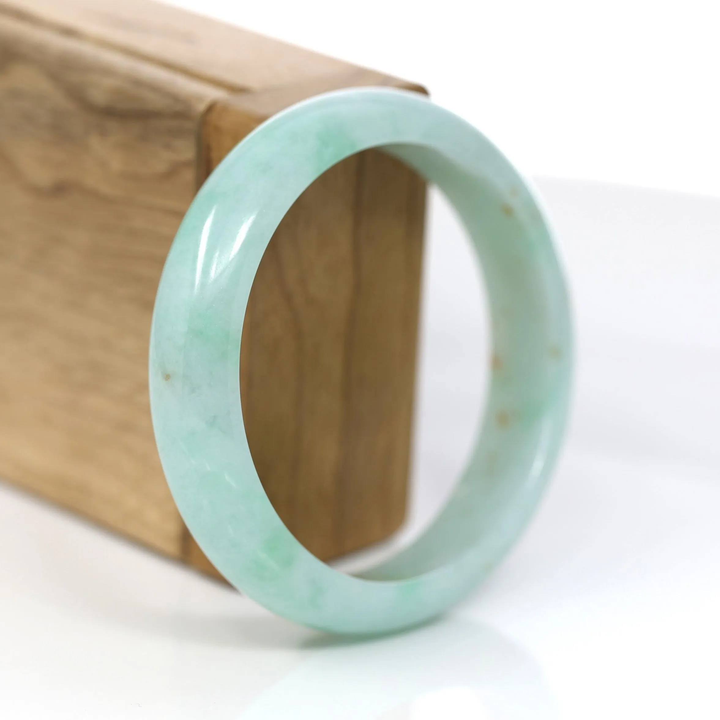 RealJade® Co. "Classic Bangle" Natural Burmese Green Jadeite Jade Bangle ( 57.61 mm ) #921