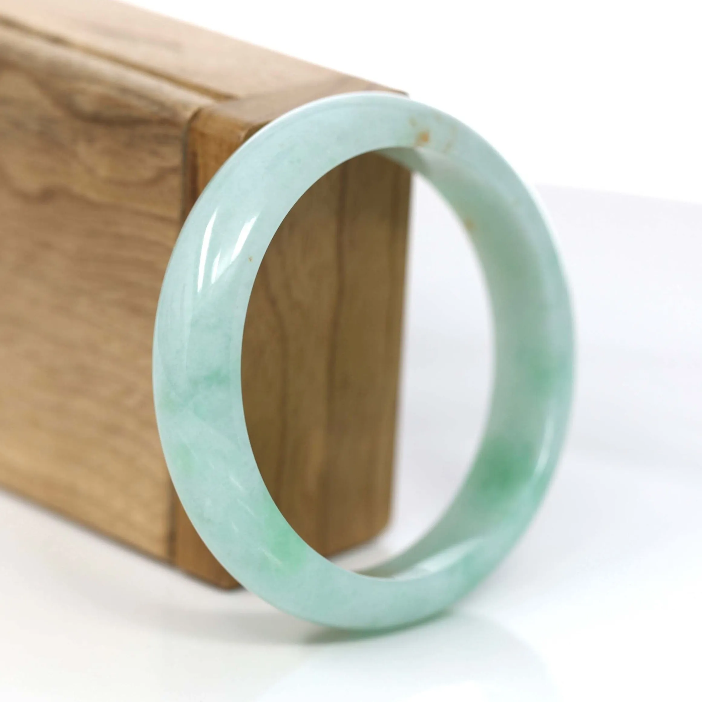 RealJade® Co. "Classic Bangle" Natural Burmese Green Jadeite Jade Bangle ( 57.61 mm ) #921