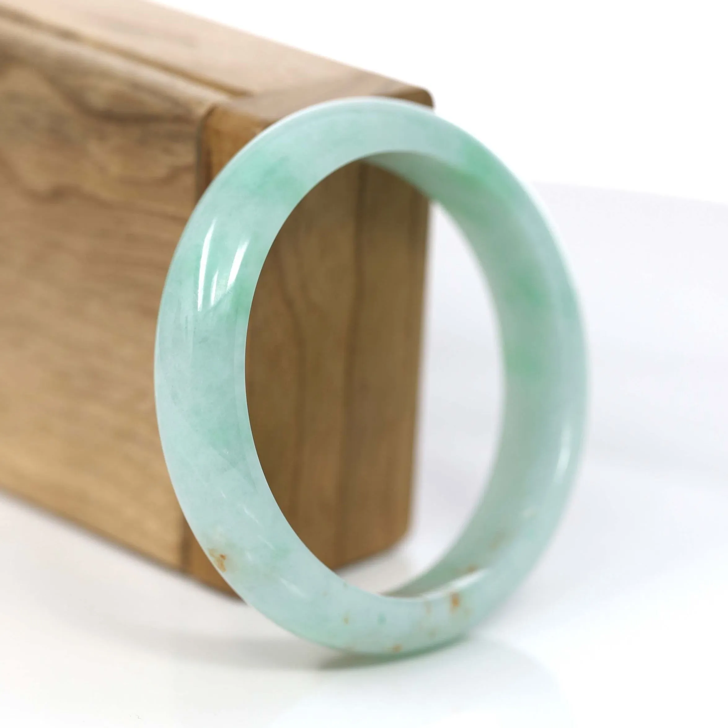 RealJade® Co. "Classic Bangle" Natural Burmese Green Jadeite Jade Bangle ( 57.61 mm ) #921