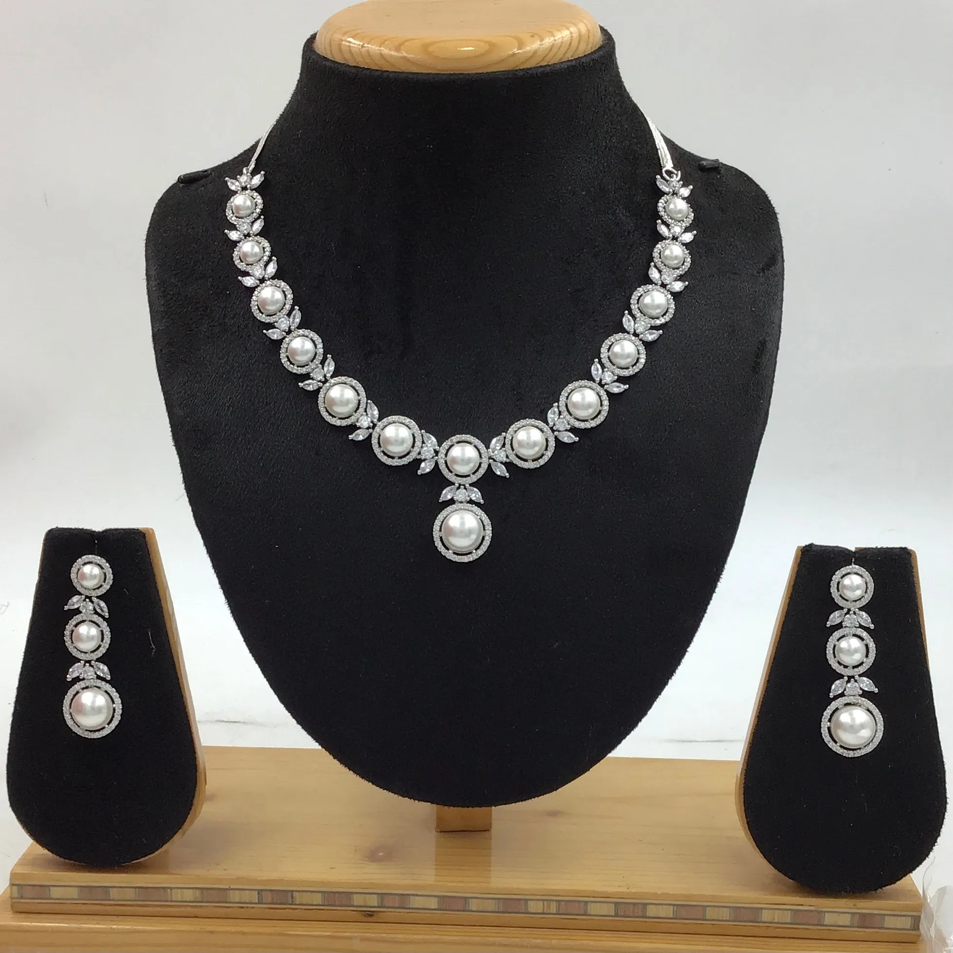 Round Neck Pearl Zircon/AD Necklace Set 16582-31