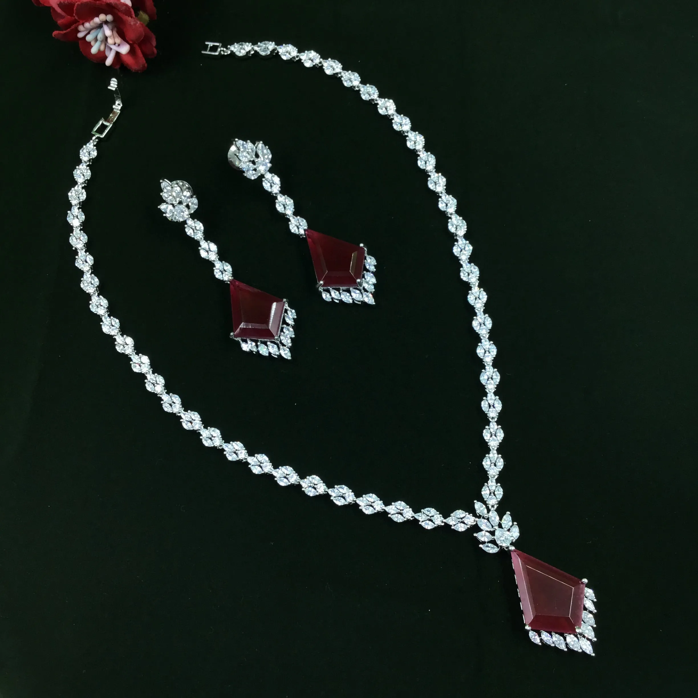 Round Neck Zircon/AD Necklace Set 16597-31