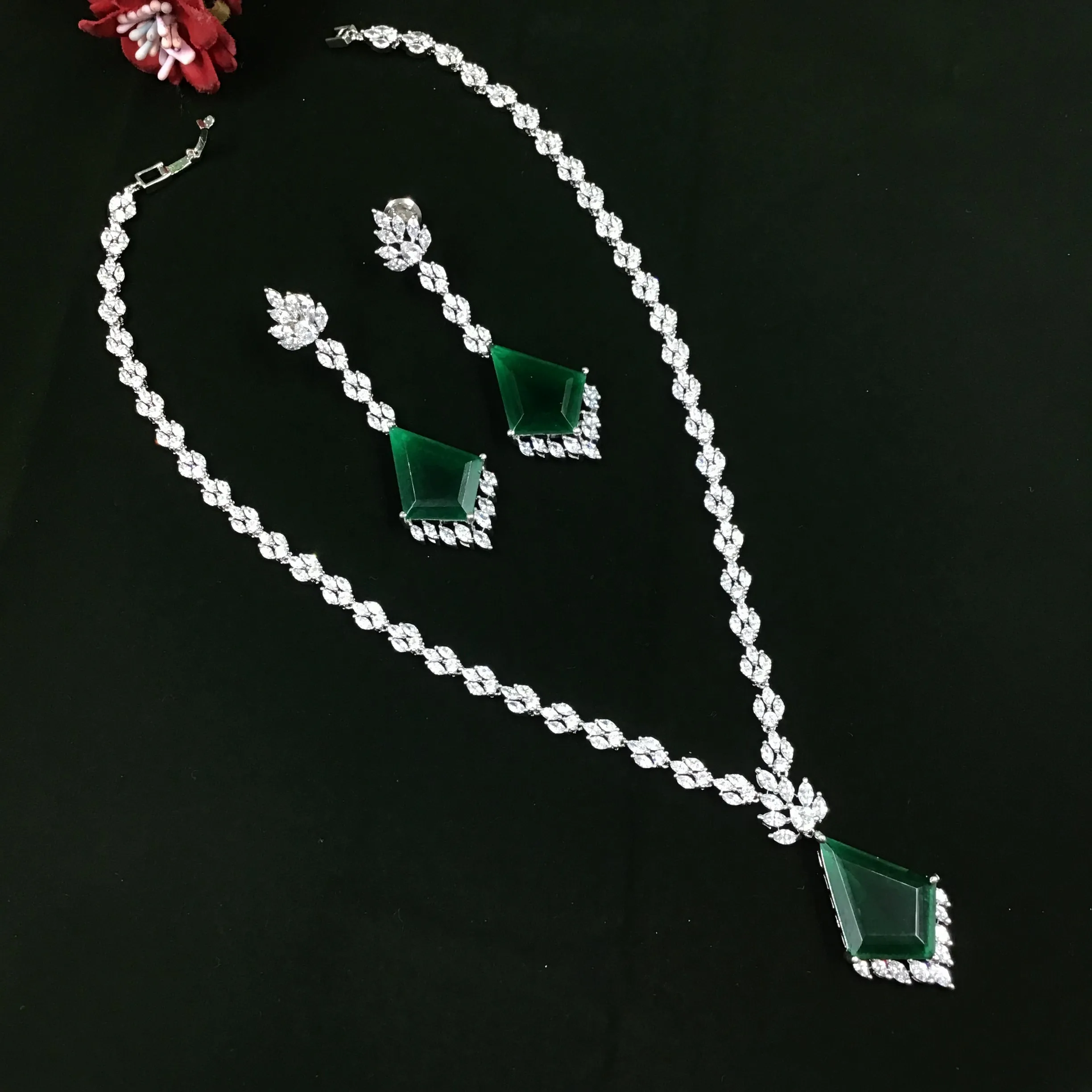 Round Neck Zircon/AD Necklace Set 16597-31