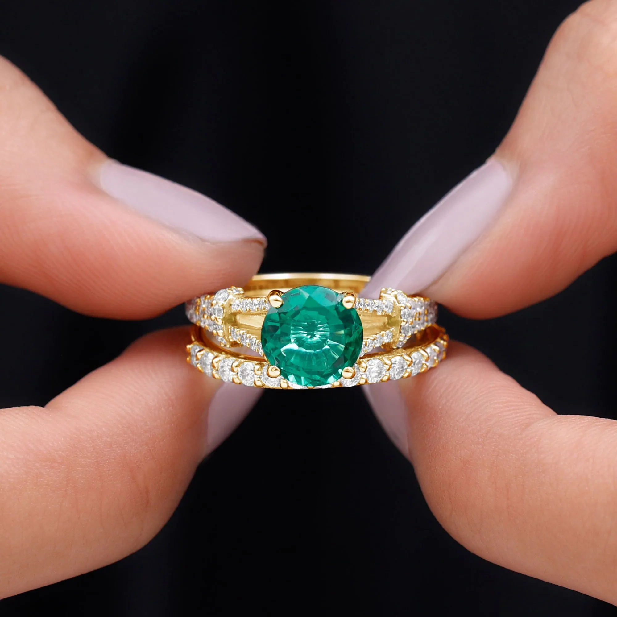 Split Shank Created Emerald Solitaire Wedding Ring Set with Moissanite